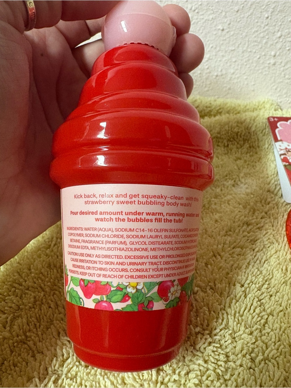 Strawberry Shortcake Bubble Bath & Glitter Bangle Set NWT Bundle - Picture 3 of 7